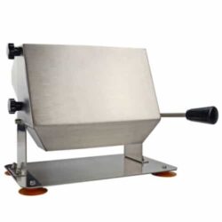 Kráječ klobás a párků