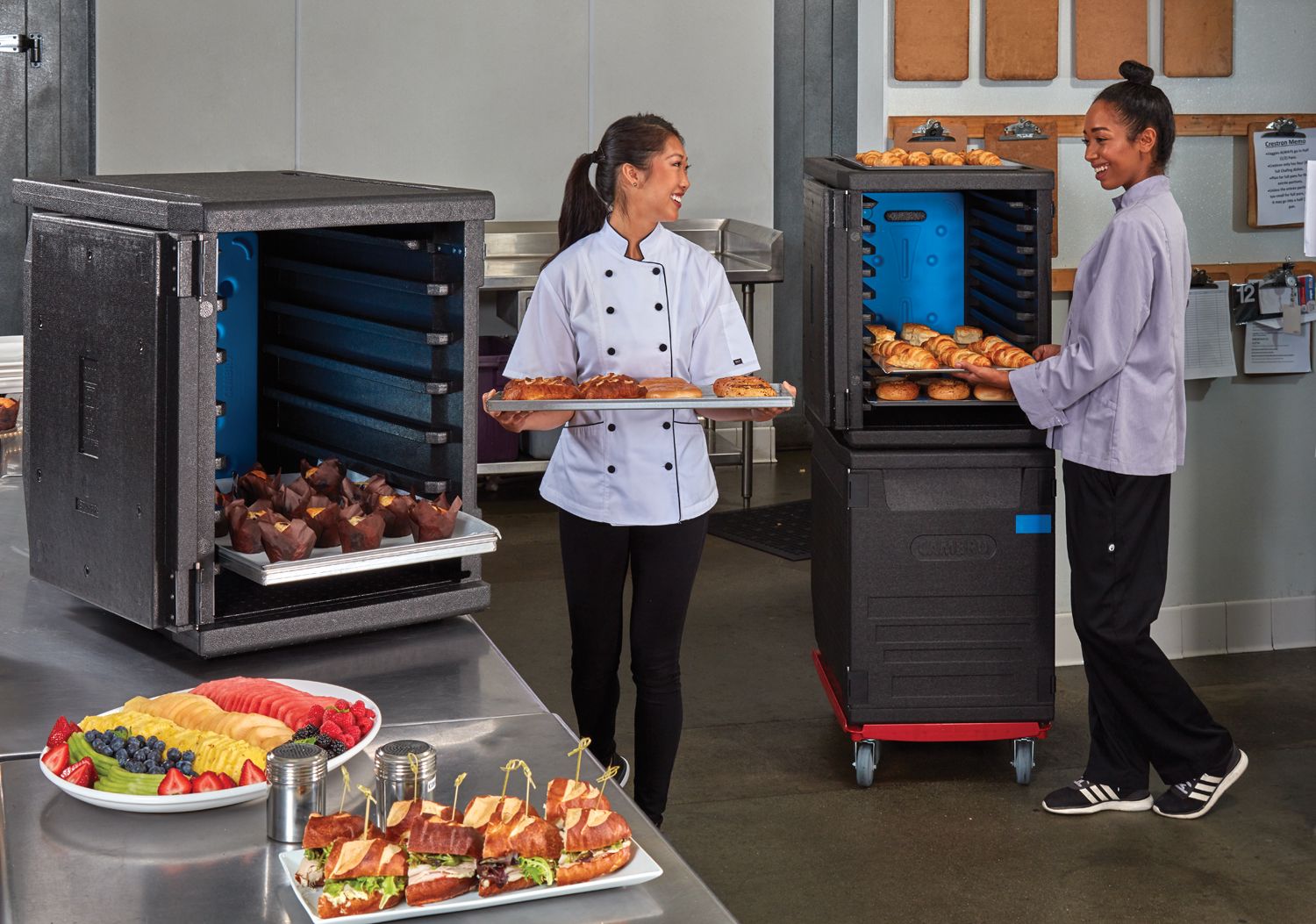 Termoizolačný box Cam GoBox s predným plnením pre nádoby, Cambro, 126 l, so 6 drážkami – Obrázok 17